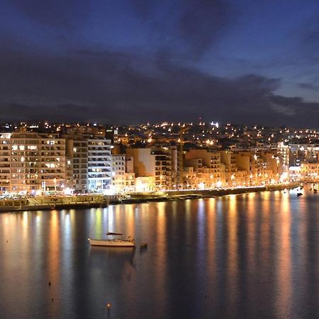 Modern 1Br Maisonette Steps From The Promenade Sliema Esterno foto