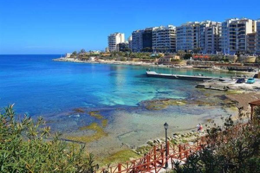 Modern 1Br Maisonette Steps From The Promenade Sliema Esterno foto